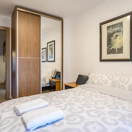 Baruhaus Duplex Piscina Y Parking * Villamanan